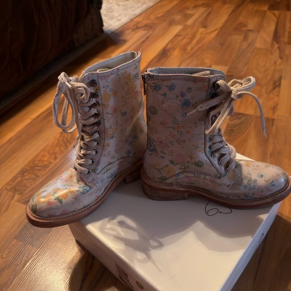 Free People Santa Fe Floral 🌸Lace Up Boots(size 37) - Picture 4 of 15